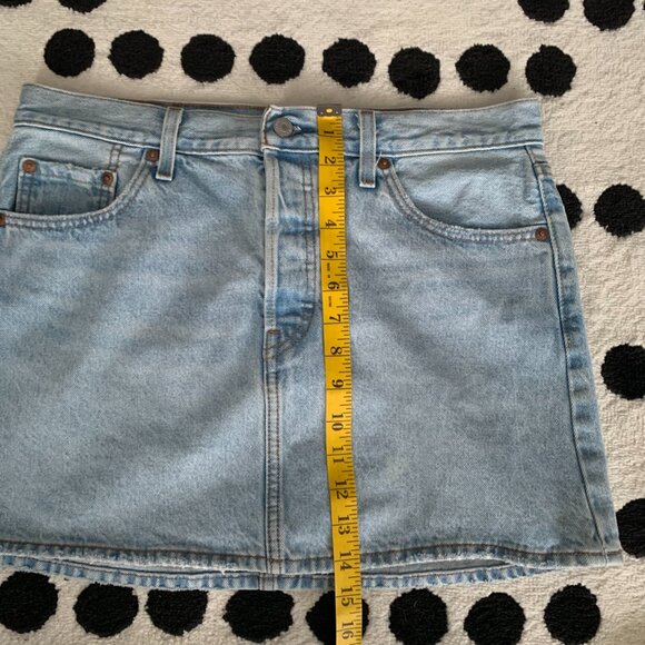 Levi's Icon Jean Skirt Size 29 Blue Distressed Denim Button Fly Casual Boho Mini - Picture 11 of 11